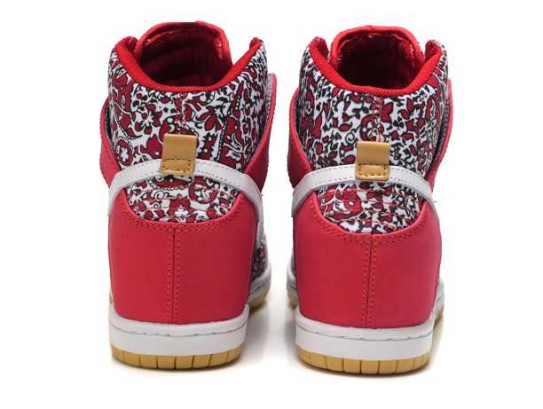 Nike Dunk Sky Hi nike dunk femme cru